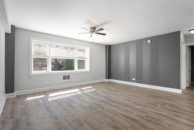 7710 N Sheridan Road 307, Chicago, IL 60626