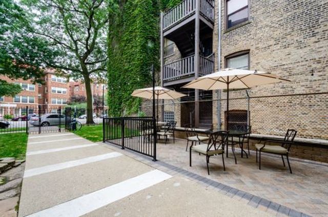 7710 N Sheridan Road 307, Chicago, IL 60626