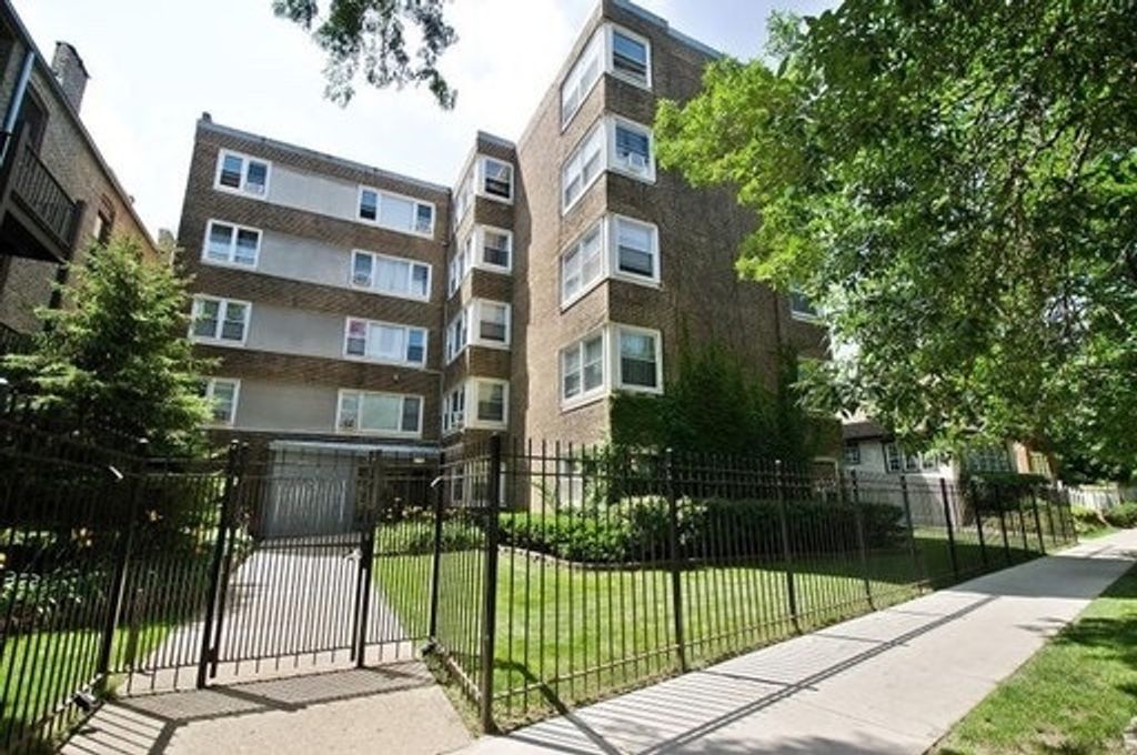 7710 N Sheridan Road 307, Chicago, IL 60626