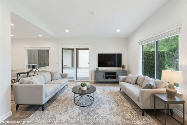 1298 Tarryglen, San Dimas, CA 91773