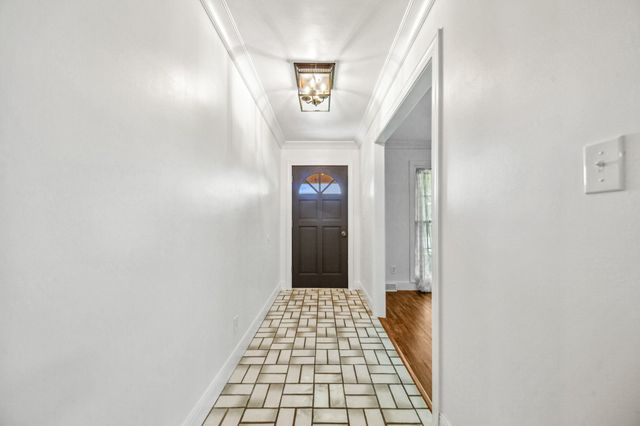 116 Skyview Dr, Columbia, TN 38401
