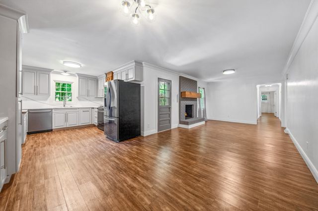 116 Skyview Dr, Columbia, TN 38401