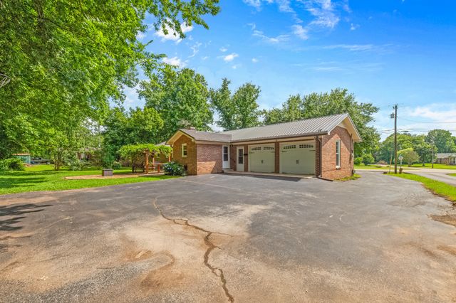 116 Skyview Dr, Columbia, TN 38401