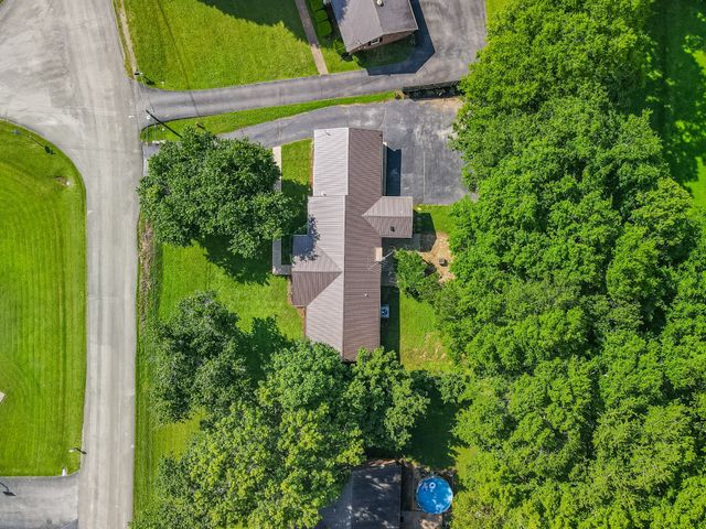 116 Skyview Dr, Columbia, TN 38401