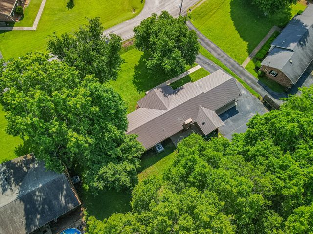 116 Skyview Dr, Columbia, TN 38401