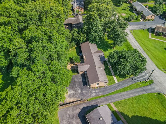 116 Skyview Dr, Columbia, TN 38401