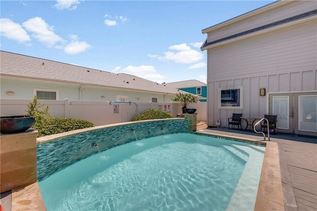 2821 S 11th St 101, Port Aransas, TX 78373