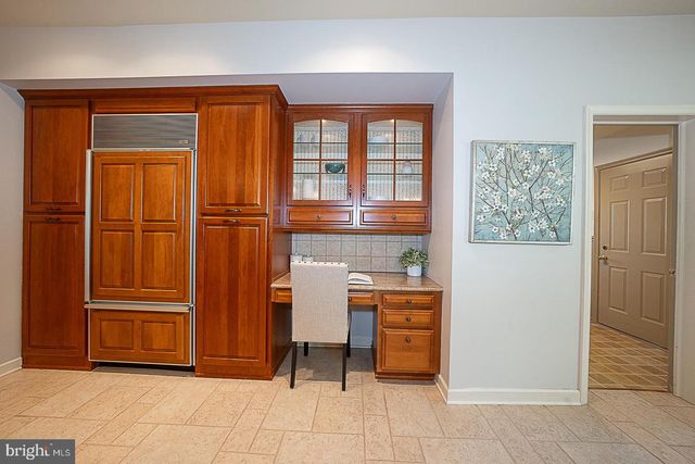 30 SPRING HILL LN, Phoenixville, PA 19460