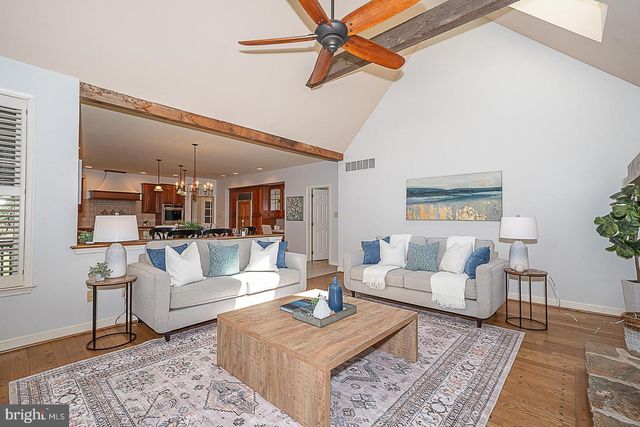 30 SPRING HILL LN, Phoenixville, PA 19460