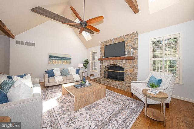 30 SPRING HILL LN, Phoenixville, PA 19460