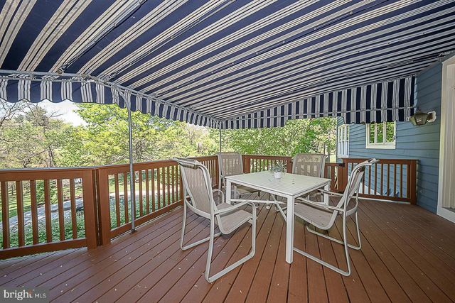 30 SPRING HILL LN, Phoenixville, PA 19460