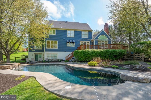 30 SPRING HILL LN, Phoenixville, PA 19460