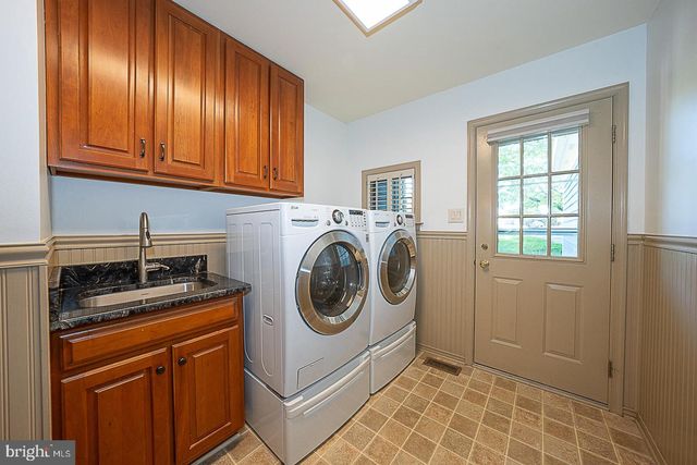 30 SPRING HILL LN, Phoenixville, PA 19460