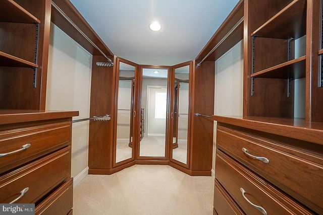 30 SPRING HILL LN, Phoenixville, PA 19460