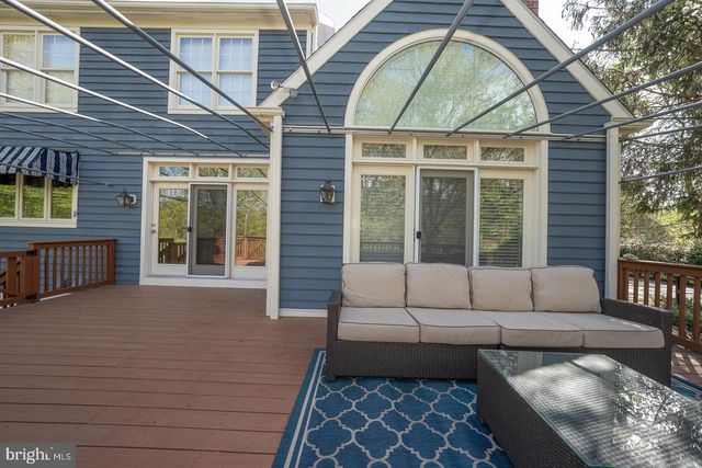 30 SPRING HILL LN, Phoenixville, PA 19460