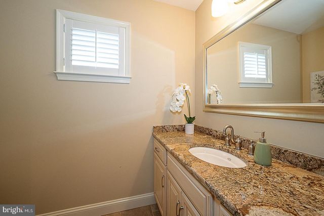 30 SPRING HILL LN, Phoenixville, PA 19460