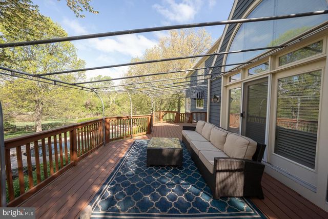 30 SPRING HILL LN, Phoenixville, PA 19460