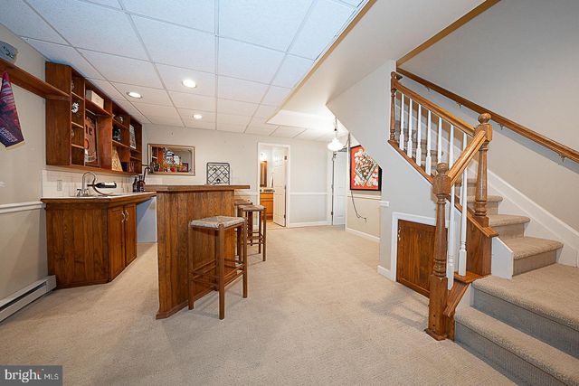 30 SPRING HILL LN, Phoenixville, PA 19460