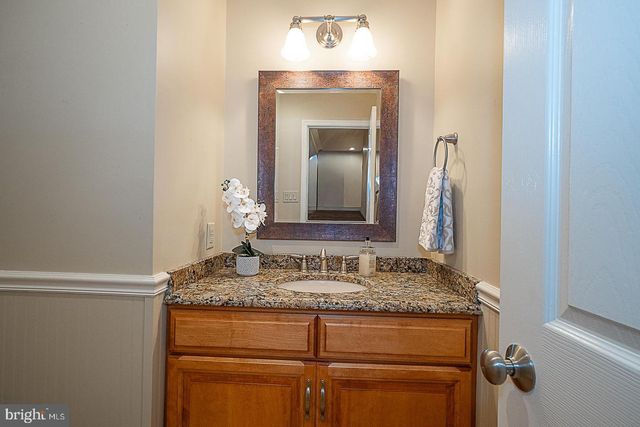 30 SPRING HILL LN, Phoenixville, PA 19460