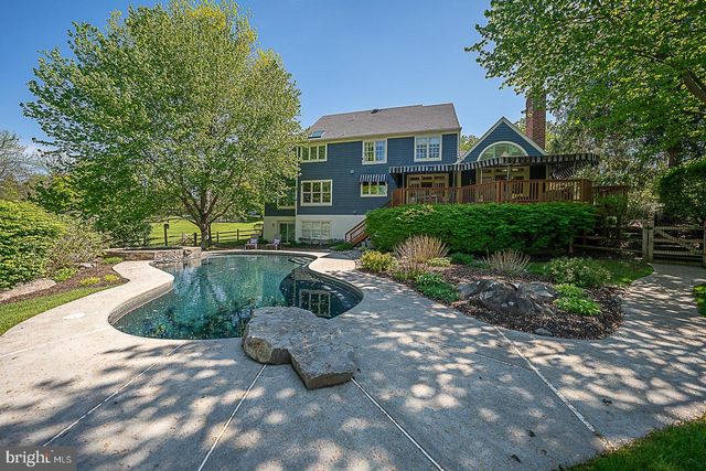 30 SPRING HILL LN, Phoenixville, PA 19460