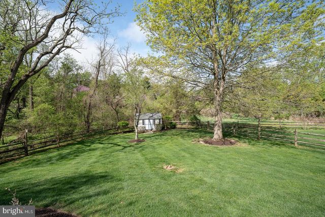 30 SPRING HILL LN, Phoenixville, PA 19460
