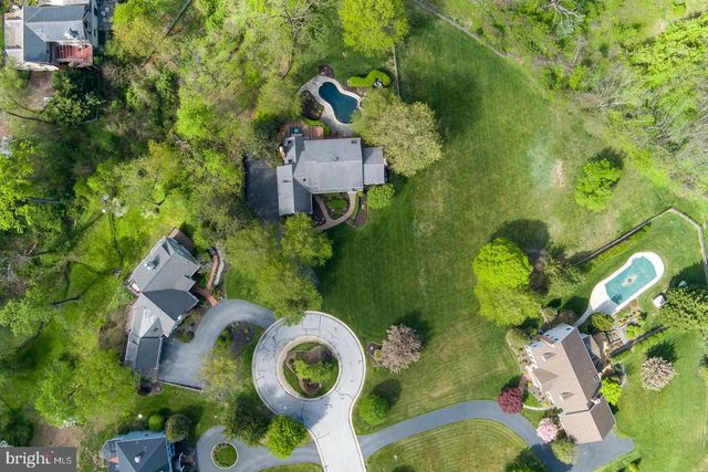 30 SPRING HILL LN, Phoenixville, PA 19460