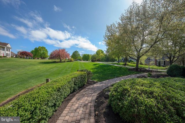 30 SPRING HILL LN, Phoenixville, PA 19460