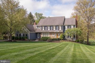 30 SPRING HILL LN, Phoenixville, PA 19460