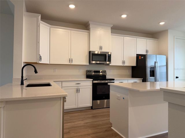 15274 GROVESIDE ROAD, Winter Garden, FL 34787