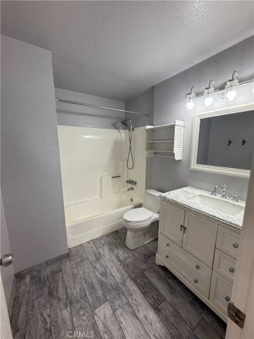 4161 Hathaway 41, Long Beach, CA 90815