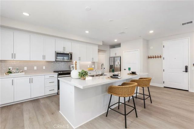 16175 Dawn 202, Tustin, CA 92782