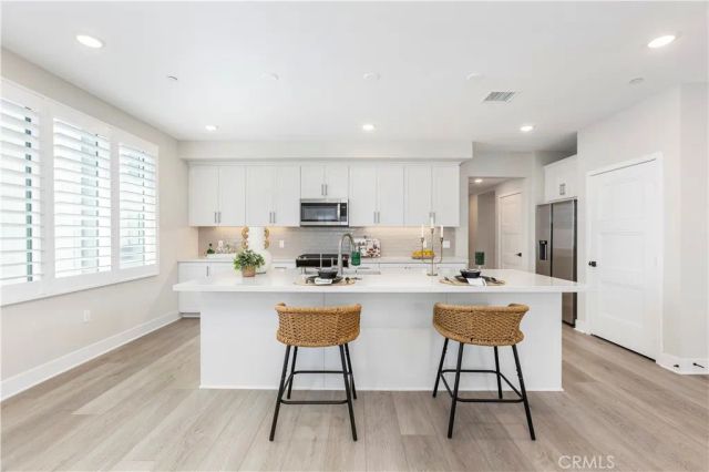16175 Dawn 202, Tustin, CA 92782