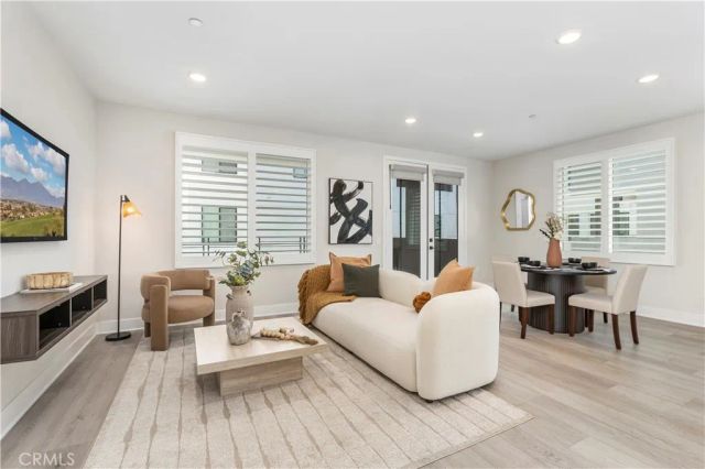16175 Dawn 202, Tustin, CA 92782