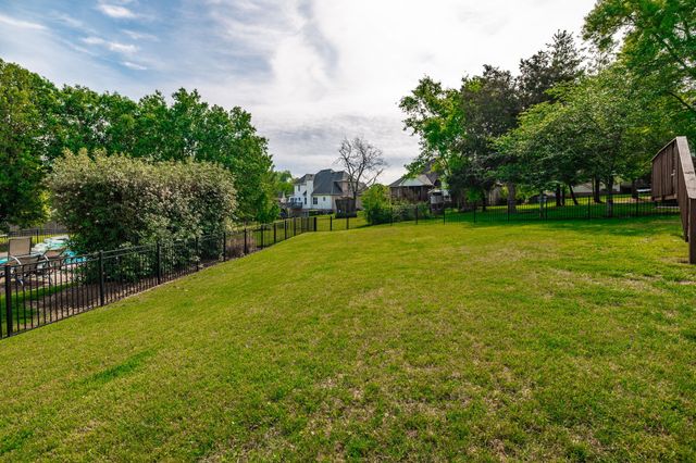 103 Crooked Creek Ct, Hendersonville, TN 37075