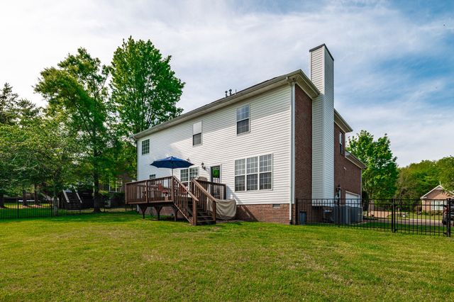 103 Crooked Creek Ct, Hendersonville, TN 37075