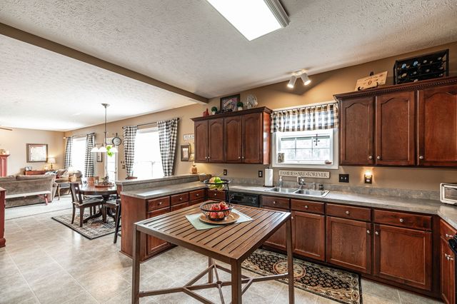 103 Crooked Creek Ct, Hendersonville, TN 37075