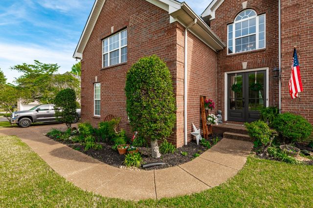 103 Crooked Creek Ct, Hendersonville, TN 37075