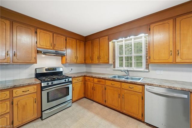 936 Marguerite Drive, Winston-salem, NC 27106