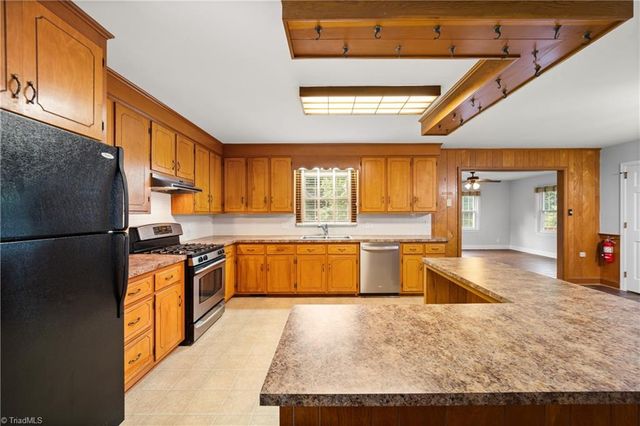 936 Marguerite Drive, Winston-salem, NC 27106