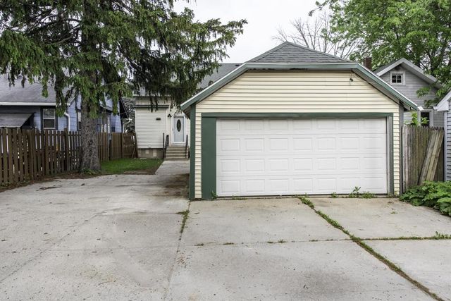 6522 30th AVENUE, Kenosha, WI 53142