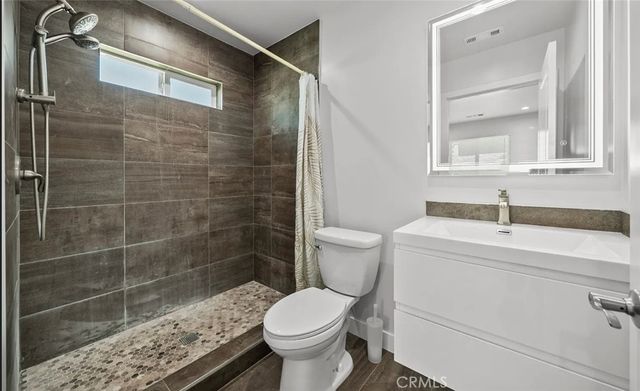 1525 N Screenland Drive, Burbank, CA 91505