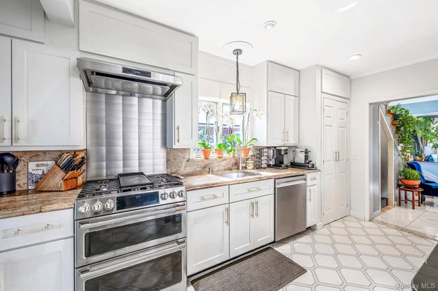 132 Herman Boulevard, Franklin Square, NY 11010