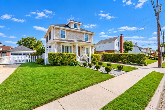 132 Herman Boulevard, Franklin Square, NY 11010