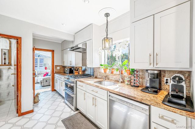 132 Herman Boulevard, Franklin Square, NY 11010