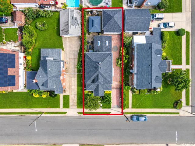 132 Herman Boulevard, Franklin Square, NY 11010
