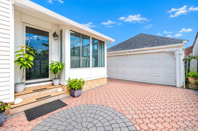 132 Herman Boulevard, Franklin Square, NY 11010