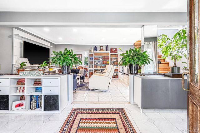 132 Herman Boulevard, Franklin Square, NY 11010