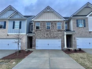 2618 Swan Lake Drive, Grayson, GA 30017
