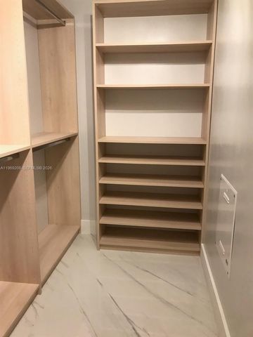 16385 Biscayne Blvd 2907, North Miami Beach, FL 33160