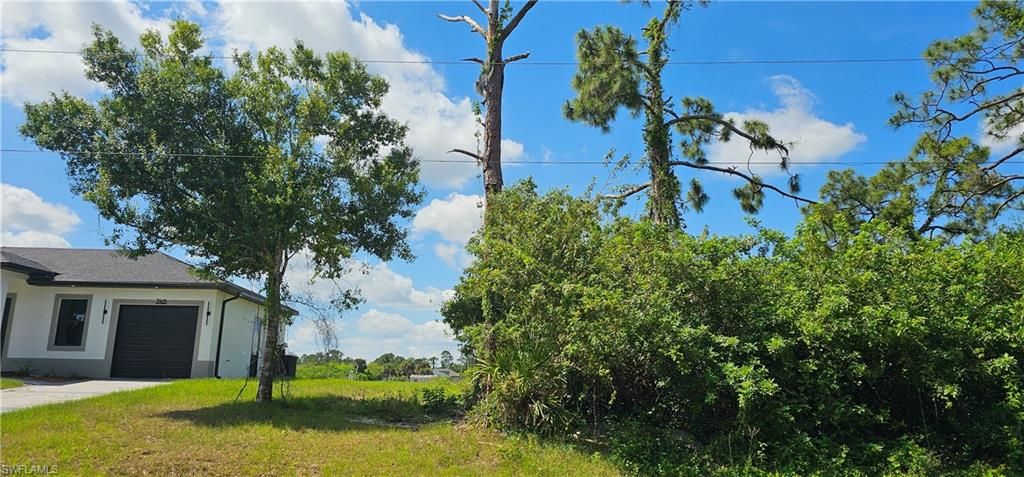 746 Chattman ST E, LEHIGH ACRES, FL 33974 — photo 4